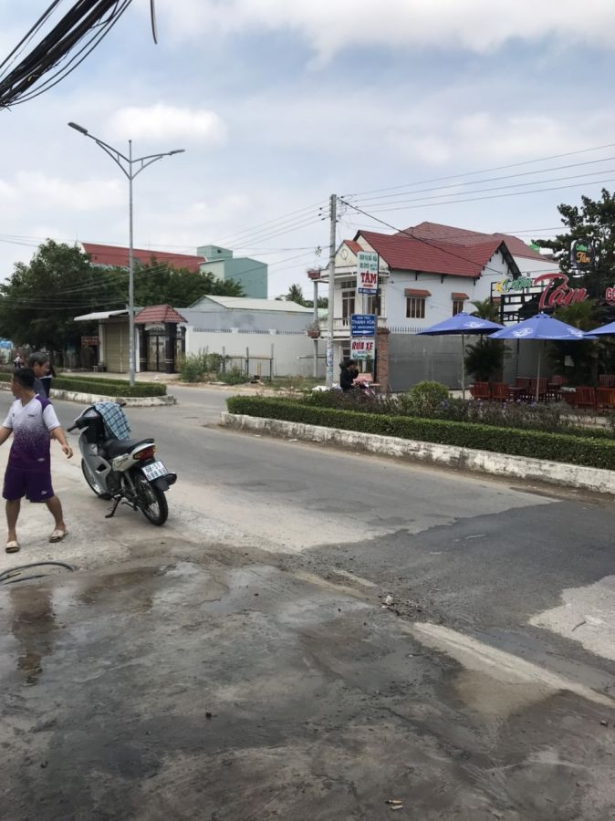 Bán nhà mặt tiền đường Nguyễn Thiện Thuật Kiên Giang
